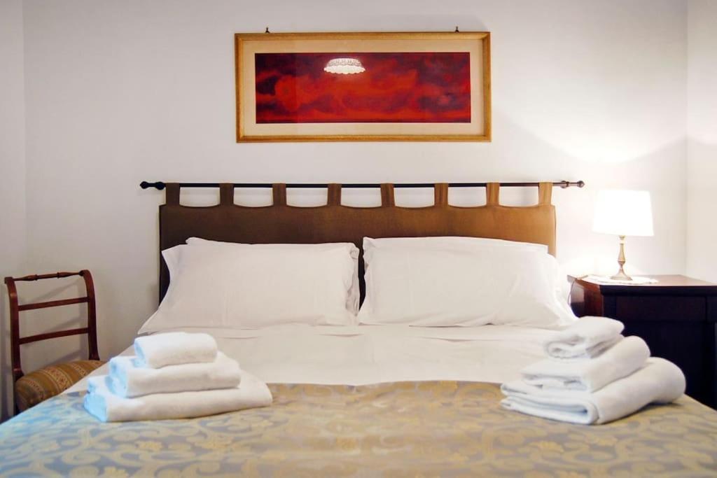Near Colosseum By Varental 2Br + 1Sb Roma Exterior foto